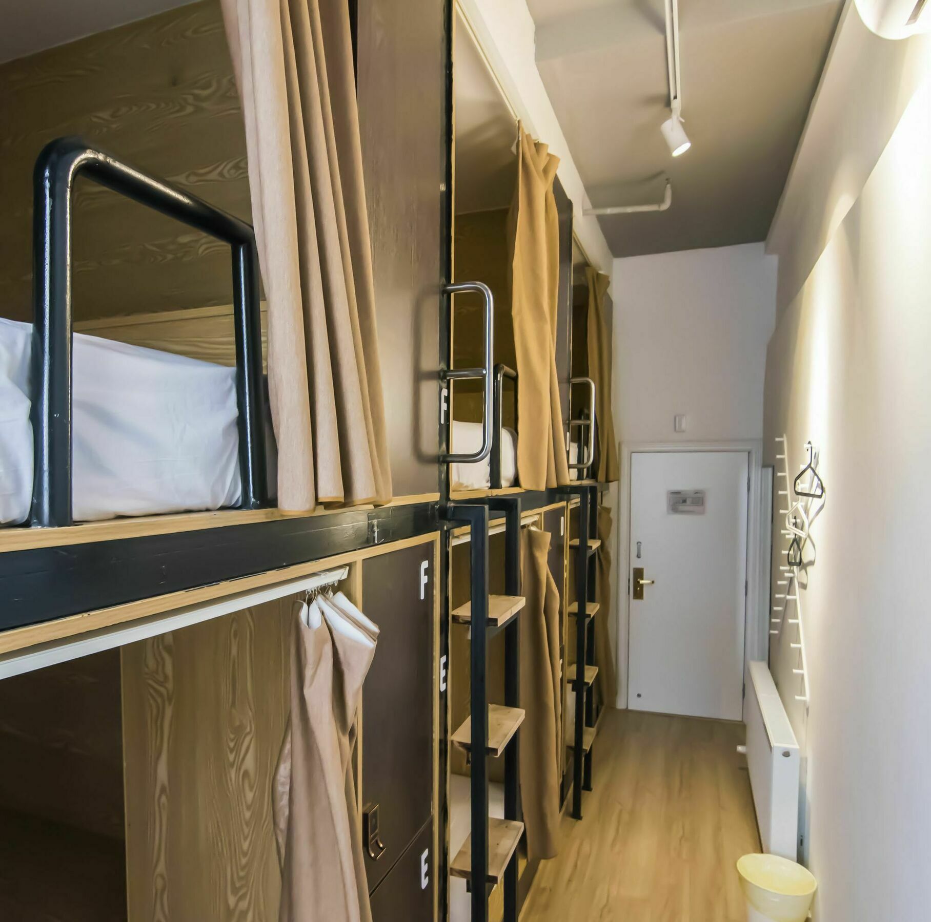 Masherbrum Outdoor Travelling Hostel เฉิงตู ภายนอก รูปภาพ